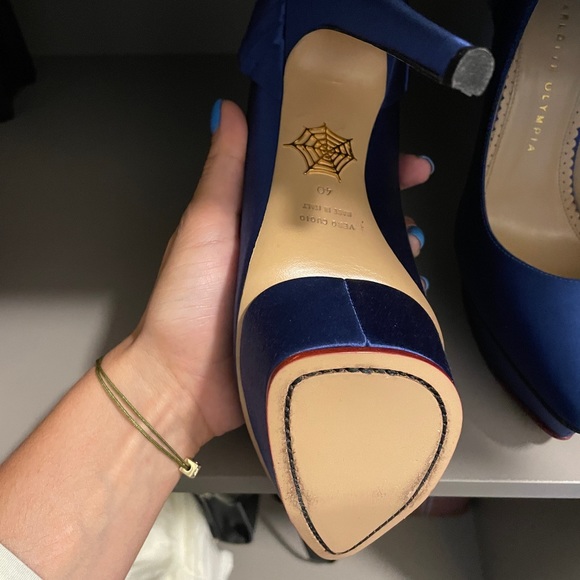 New Charlotte Olympia satin pumps - Picture 6 of 10